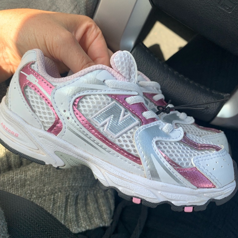 New Balance 530 Kids' White and Metallic Pink Sneakers